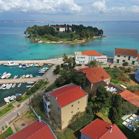 Apartmani Junto Preko Dış mekan fotoğraf