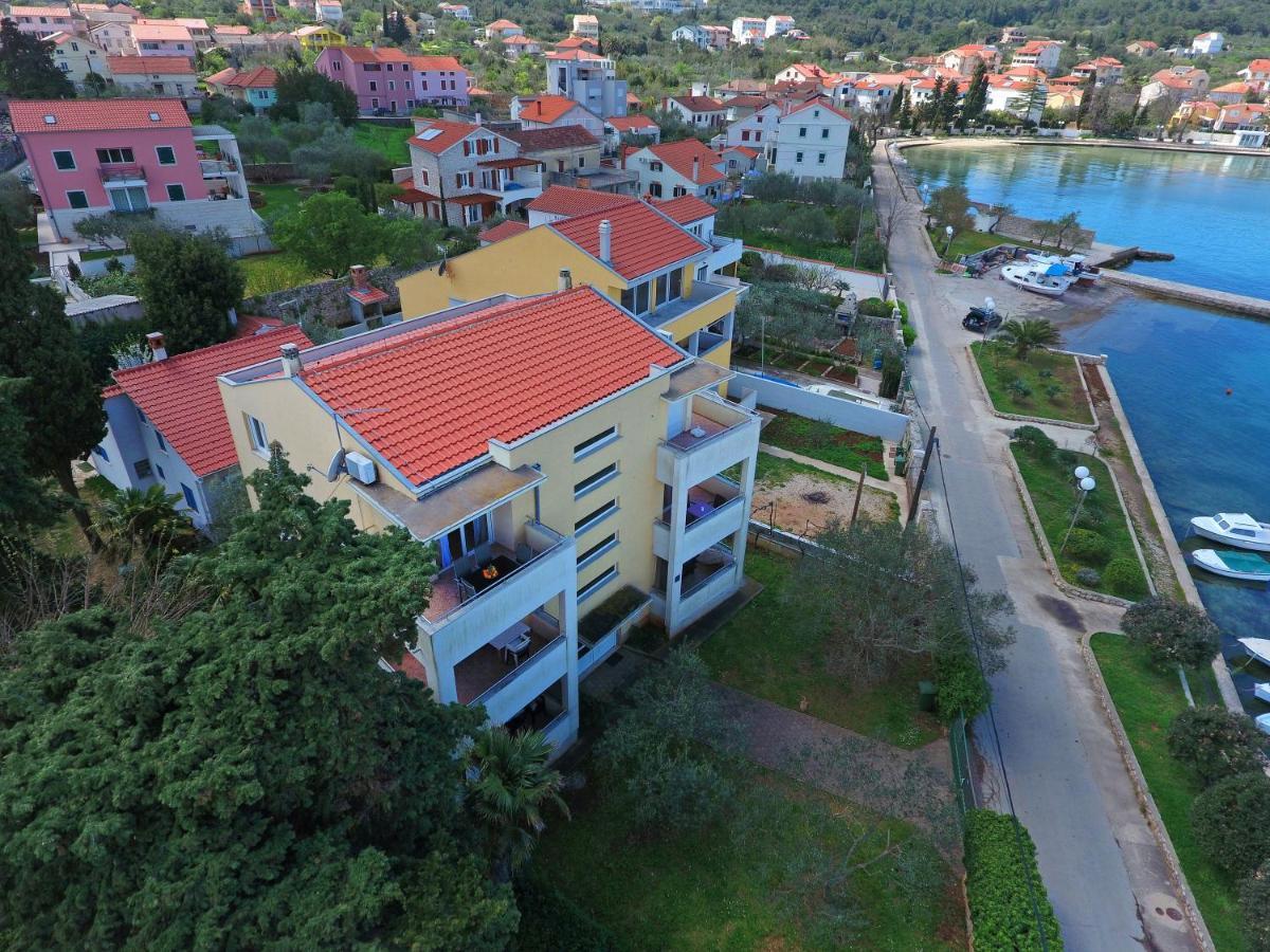 Apartmani Junto Preko Dış mekan fotoğraf